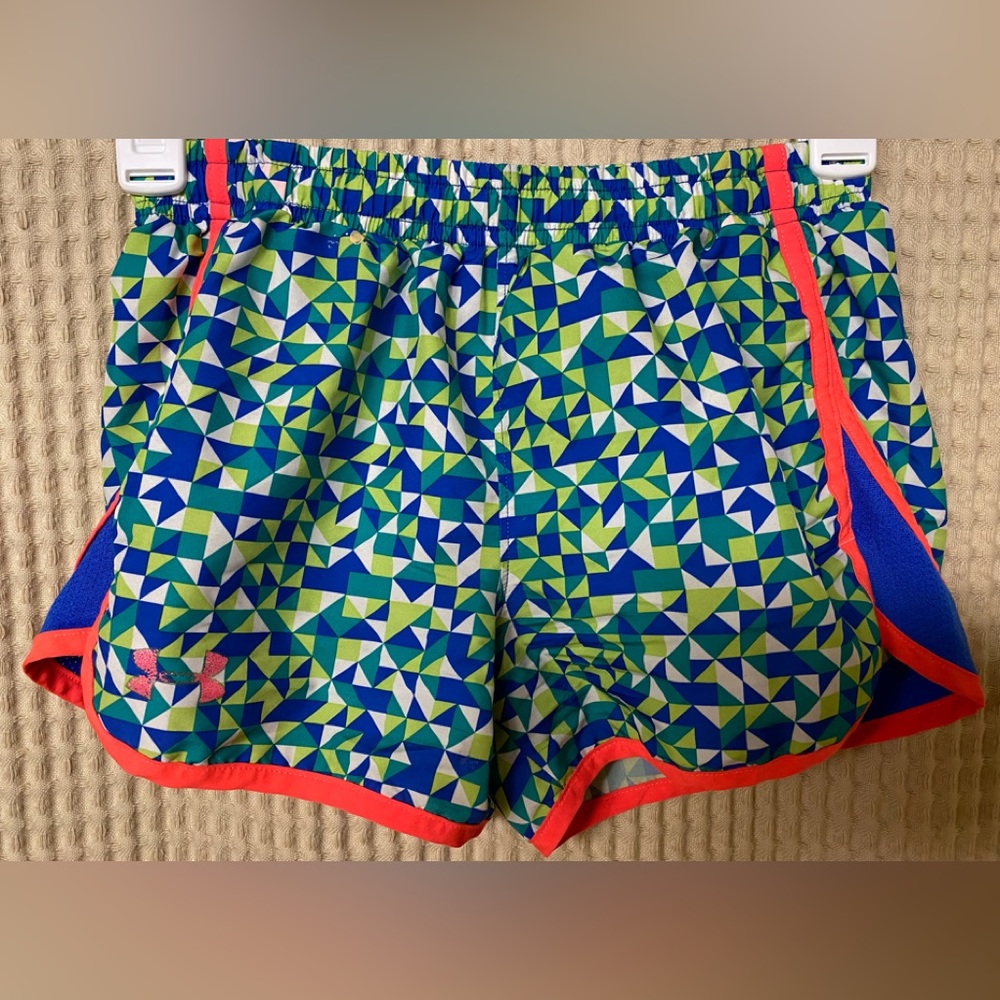 Under Armour shorts. See picture for measurement for sizing.